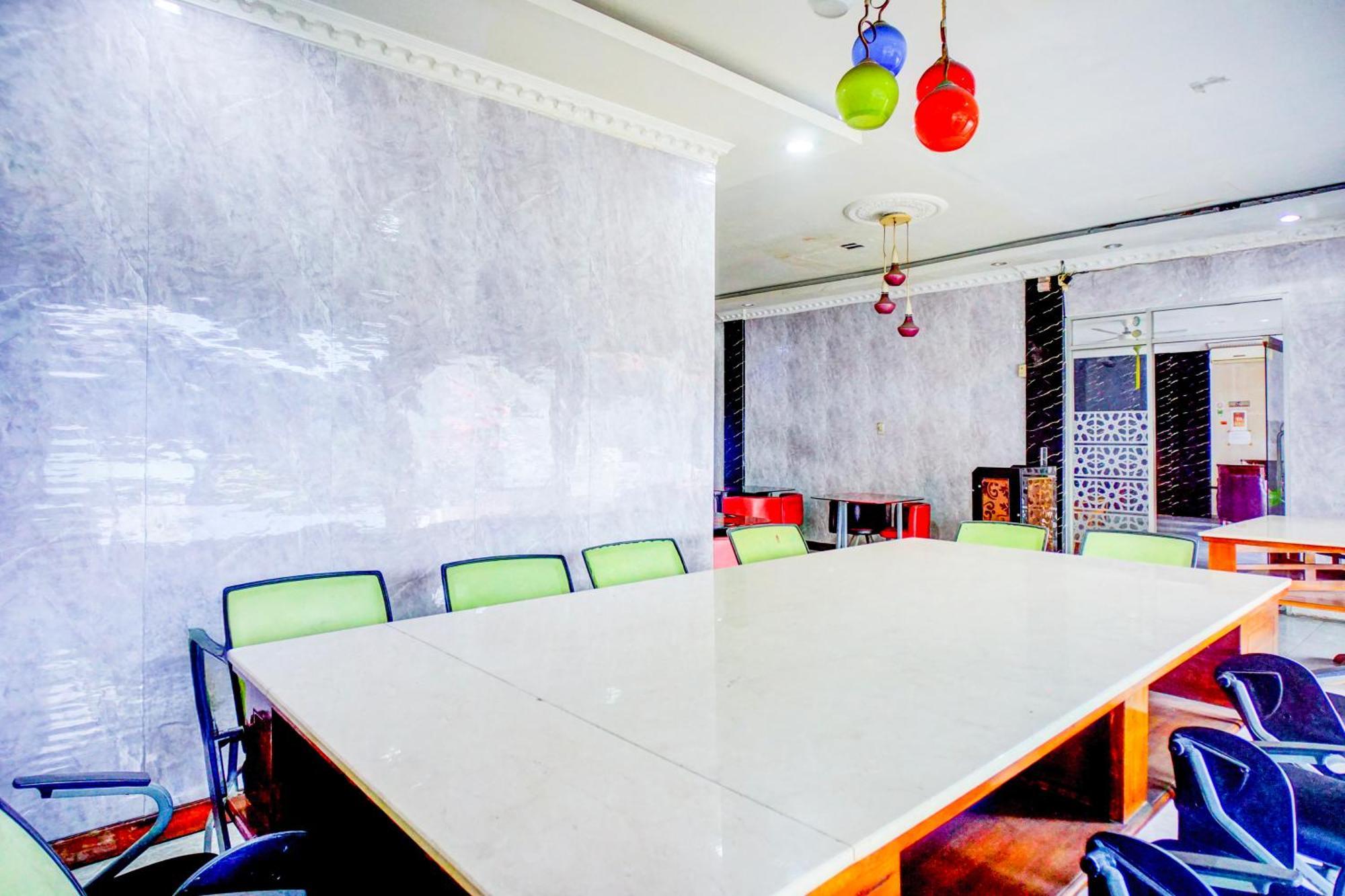 Hotel O Asyaffirah Near Masjid Raya Al Mashun Sm Raja מדאן מראה חיצוני תמונה